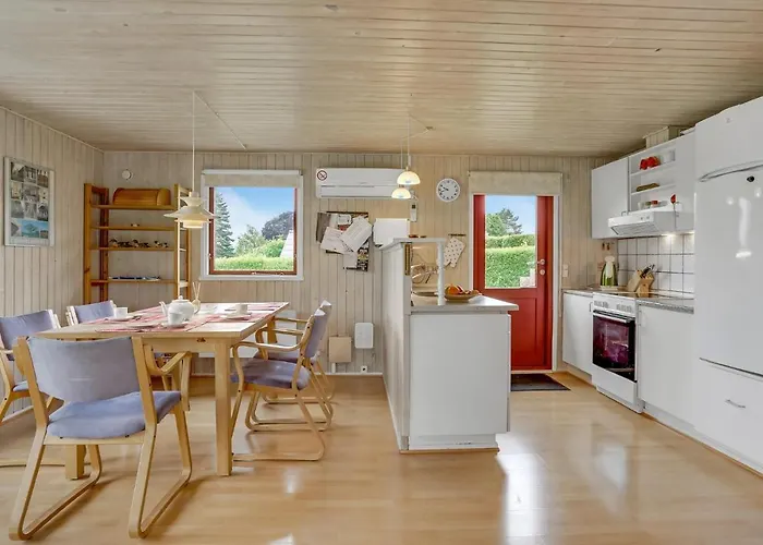 Holiday home Poppelvaenget Ix